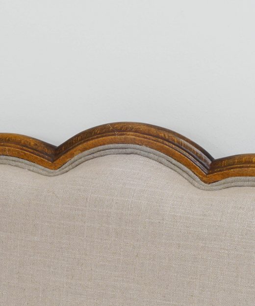 5DD055DB-22A7-4430-BEF1-16E09F65C879