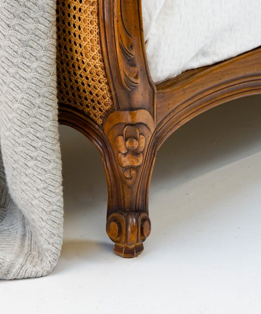 5B6C03B3-F311-4B61-8C1C-214AB032456D